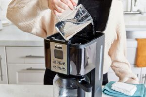 How to Clean Coffee Maker