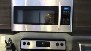 How to Reset a Microwave Oven